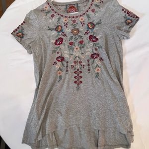 Johnny Was Nya A-Line Tunic Short Sleeve Gray Embroidered Floral Cotton Size M